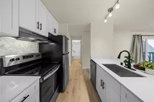 17431 Ambaum Blvd S, Burien, WA 98148 - Photo 13