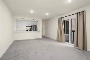 17431 Ambaum Blvd S, Burien, WA 98148 - Photo 9