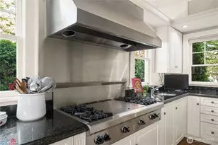 3233 Magnolia Blvd W, Seattle, WA 98199 - Photo 25