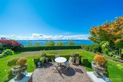 3233 Magnolia Boulevard W, Seattle, WA 98199 - Photo 1