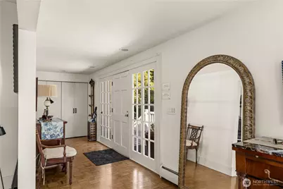 3233 Magnolia Boulevard W, Seattle, WA 98199 - Photo 13