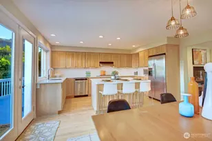 4030 26th Ave W, Seattle, WA 98199 - Photo 9