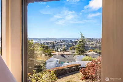 2139 E 17th Street, Bremerton, WA 98310 - Photo 11