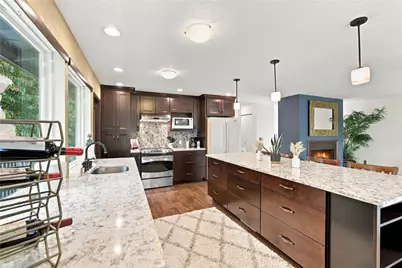 9526 4th Avenue NE, Seattle, WA 98115 - Photo 9