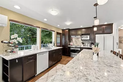 9526 4th Avenue NE, Seattle, WA 98115 - Photo 7