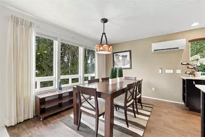 9526 4th Avenue NE, Seattle, WA 98115 - Photo 13