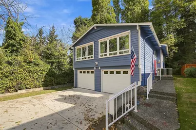 9526 4th Avenue NE, Seattle, WA 98115 - Photo 1