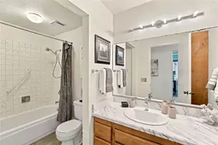 9526 4th Ave NE, Seattle, WA 98115 - Photo 19