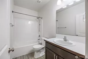 1009 W Maple Dr, Moses Lake, WA 98837 - Photo 9