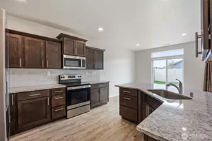 1009 W Maple Dr, Moses Lake, WA 98837 - Photo 19
