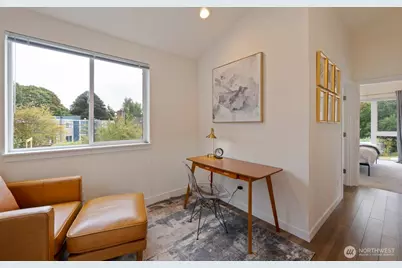 7507 Latona Avenue NE, Seattle, WA 98115 - Photo 17