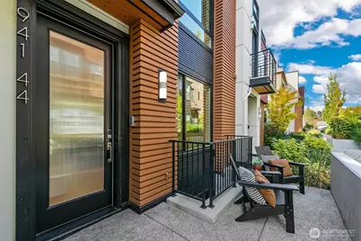 941 W McGraw Street #44, Seattle, WA 98119 - Photo 3