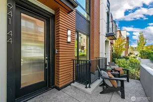 941 W McGraw St, Seattle, WA 98119 - Photo 3