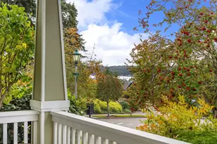 19722 Ash Crest Loop NE, Poulsbo, WA 98370 - Photo 3