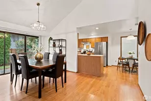 24243 SE 43rd Ct, Sammamish, WA 98029 - Photo 9