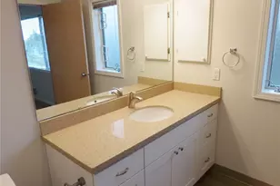 214 W McGraw St, Seattle, WA 98119 - Photo 17