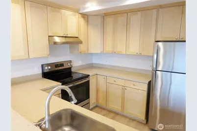 214 W McGraw Street #201, Seattle, WA 98119 - Photo 3