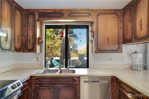 907 Powell St, Steilacoom, WA 98388 - Photo 19