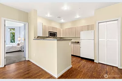 2414 1st Avenue #309, Seattle, WA 98121 - Photo 7