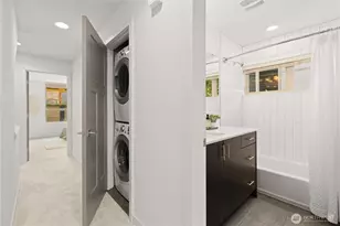 3817 Gilman Ave W, Seattle, WA 98199 - Photo 11