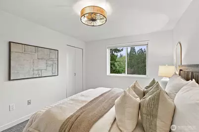 5225 50th Avenue NE #204, Seattle, WA 98105 - Photo 17