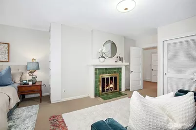 2002 12th Avenue E, Seattle, WA 98102 - Photo 23