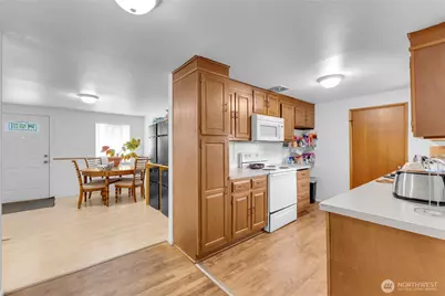 11905 Park Avenue S, Tacoma, WA 98444 - Photo 7