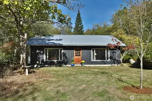 5087 Ollom Dr, Freeland, WA 98249 - Photo 1