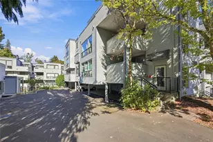 2500 W Manor Pl, Seattle, WA 98199 - Photo 25