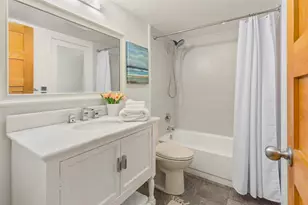 202 W Olympic Pl, Seattle, WA 98119 - Photo 21