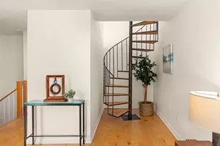 202 W Olympic Pl, Seattle, WA 98119 - Photo 13