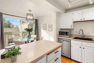 202 W Olympic Place #302, Seattle, WA 98119 - Photo 9