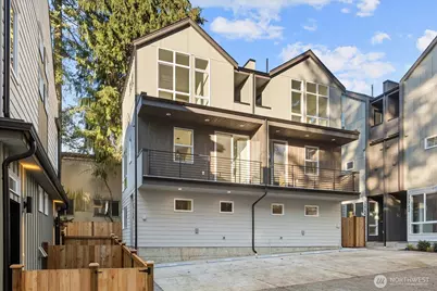 10746 Interlake Avenue N, Seattle, WA 98133 - Photo 1