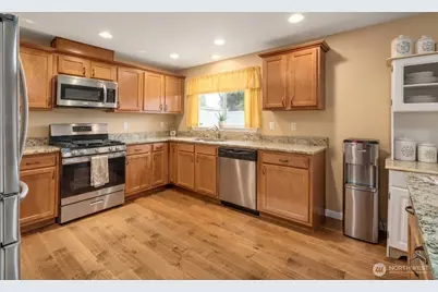 3210 Scenic Drive SE, Auburn, WA 98092 - Photo 13