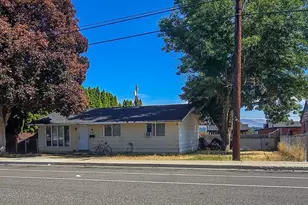 1223 Methow St, Wenatchee, WA 98801 - Photo 5