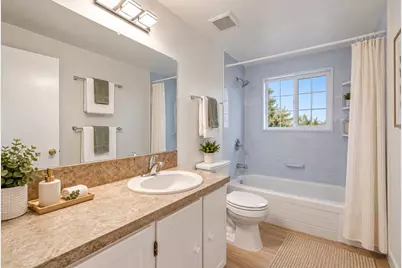 10756 Bartlett Ave NE, Seattle, WA 98125 - Photo 9