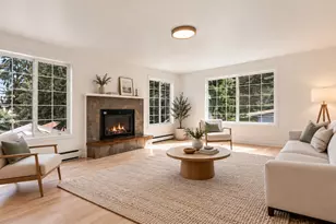 10756 Bartlett Ave NE, Seattle, WA 98125 - Photo 3