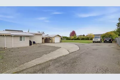 2379 E Section Street, Mount Vernon, WA 98274 - Photo 31