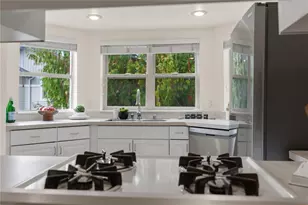 11570 Stone Ave N, Seattle, WA 98133 - Photo 17