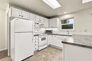 2115 Conger Ave NW, Olympia, WA 98502 - Photo 17