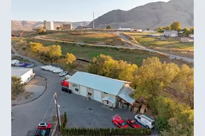 1058 E Woodin Avenue, Chelan, WA 98816 - Photo 7