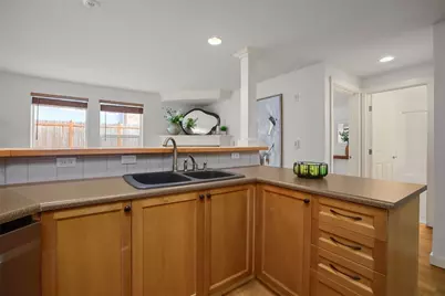 11920 98th Avenue NE #301, Kirkland, WA 98034 - Photo 5