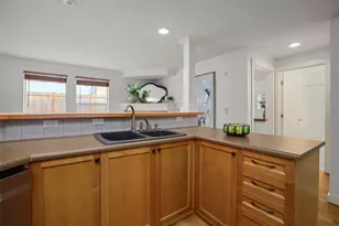 11920 98th Ave NE, Kirkland, WA 98034 - Photo 5