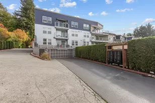 11920 98th Ave NE, Kirkland, WA 98034 - Photo 1