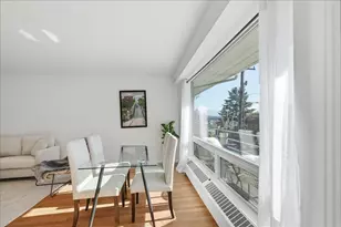 530 W Olympic Pl, Seattle, WA 98119 - Photo 5