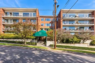 530 W Olympic Pl, Seattle, WA 98119 - Photo 19