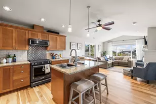 6441 Hunt Highlands Loop, Gig Harbor, WA 98335 - Photo 5