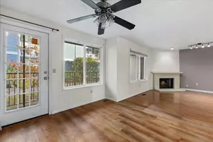 12526 SE 32nd St, Bellevue, WA 98005 - Photo 9