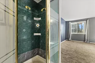 12526 SE 32nd St, Bellevue, WA 98005 - Photo 19