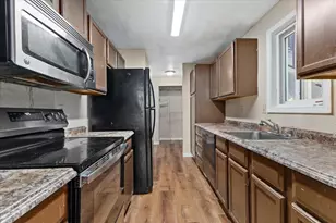 12526 SE 32nd St, Bellevue, WA 98005 - Photo 11
